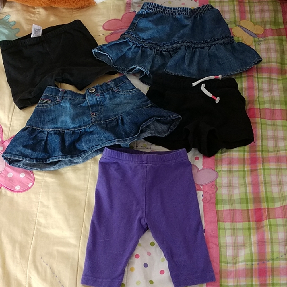 Lot of girls 18 months summer bottoms